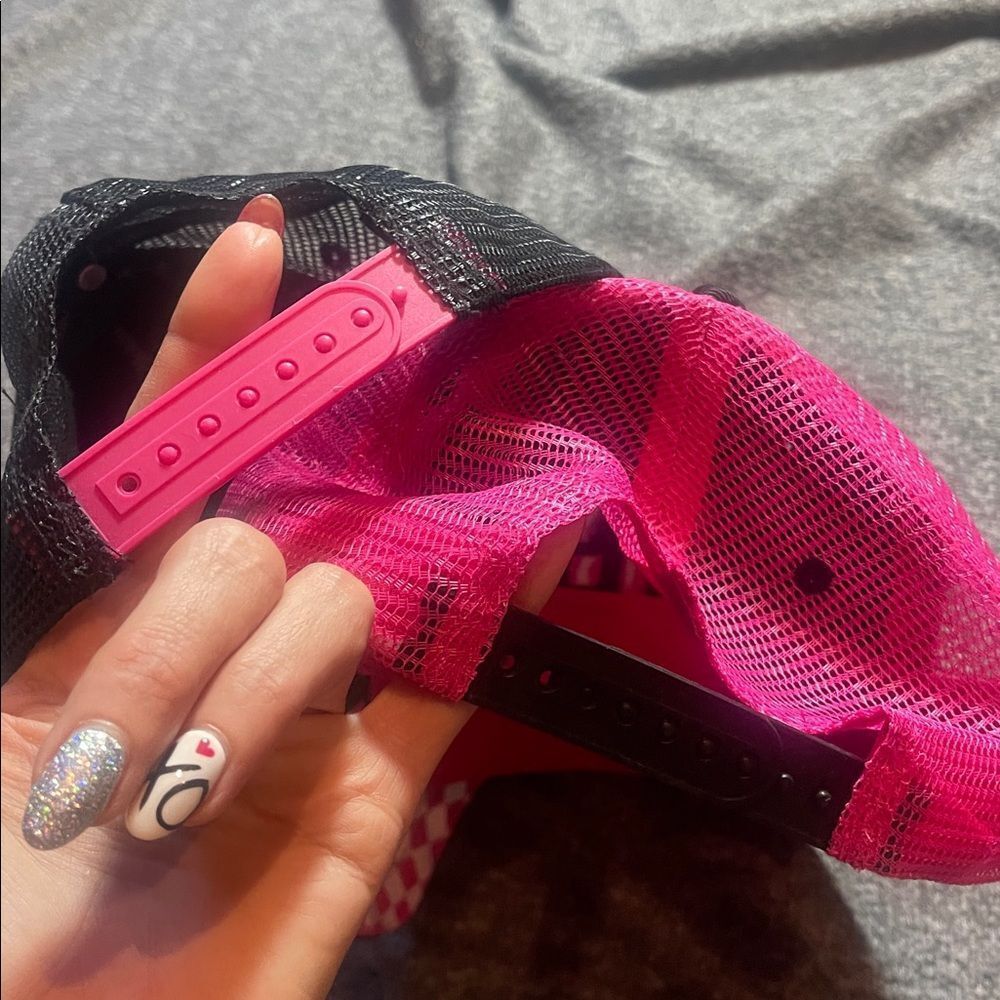 T-Mobile hat bundle - Picture 6 of 6